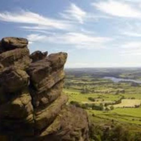 Stunning Secluded Peak District Luxurious Barn Villa ลีก ภายนอก รูปภาพ