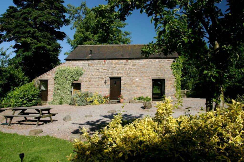 Stunning Secluded Peak District Luxurious Barn Villa ลีก ภายนอก รูปภาพ