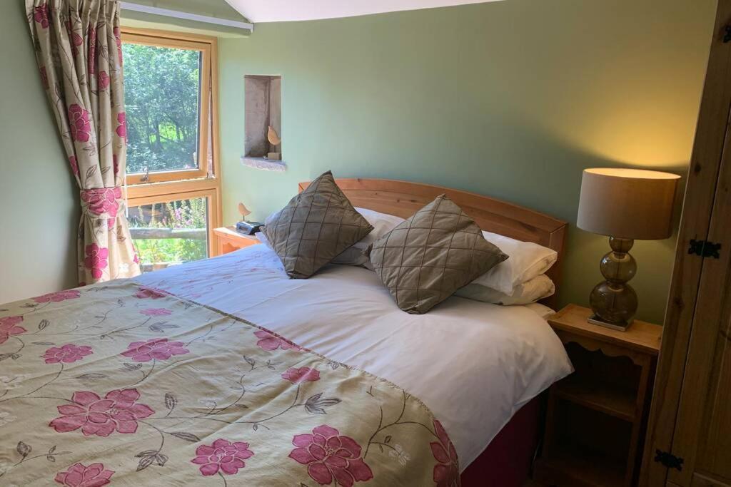 Stunning Secluded Peak District Luxurious Barn Villa ลีก ภายนอก รูปภาพ